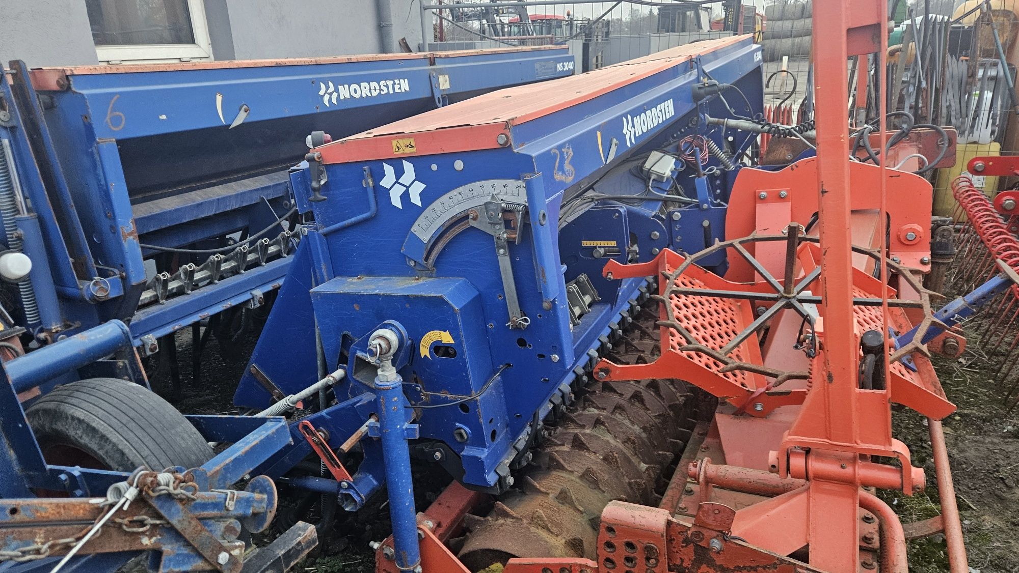 Siewnik Nordsten 3040+Kuhn brona