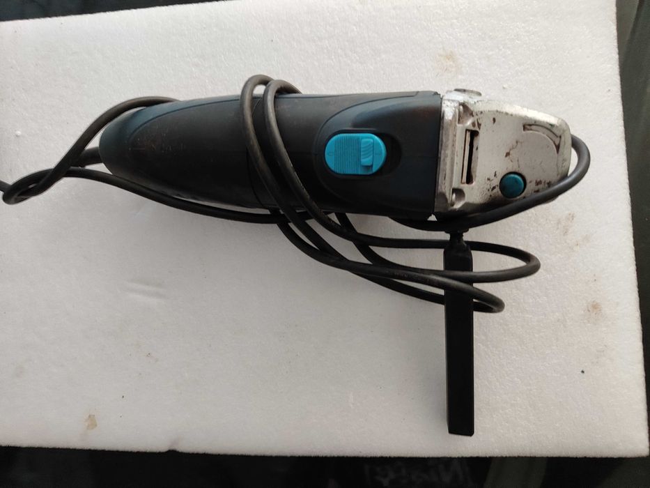 Szlifierka kątowa jedna sztuka.