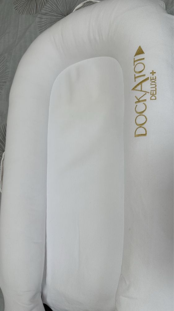 Dockatot Кокон DELUXE+ (0-8M)