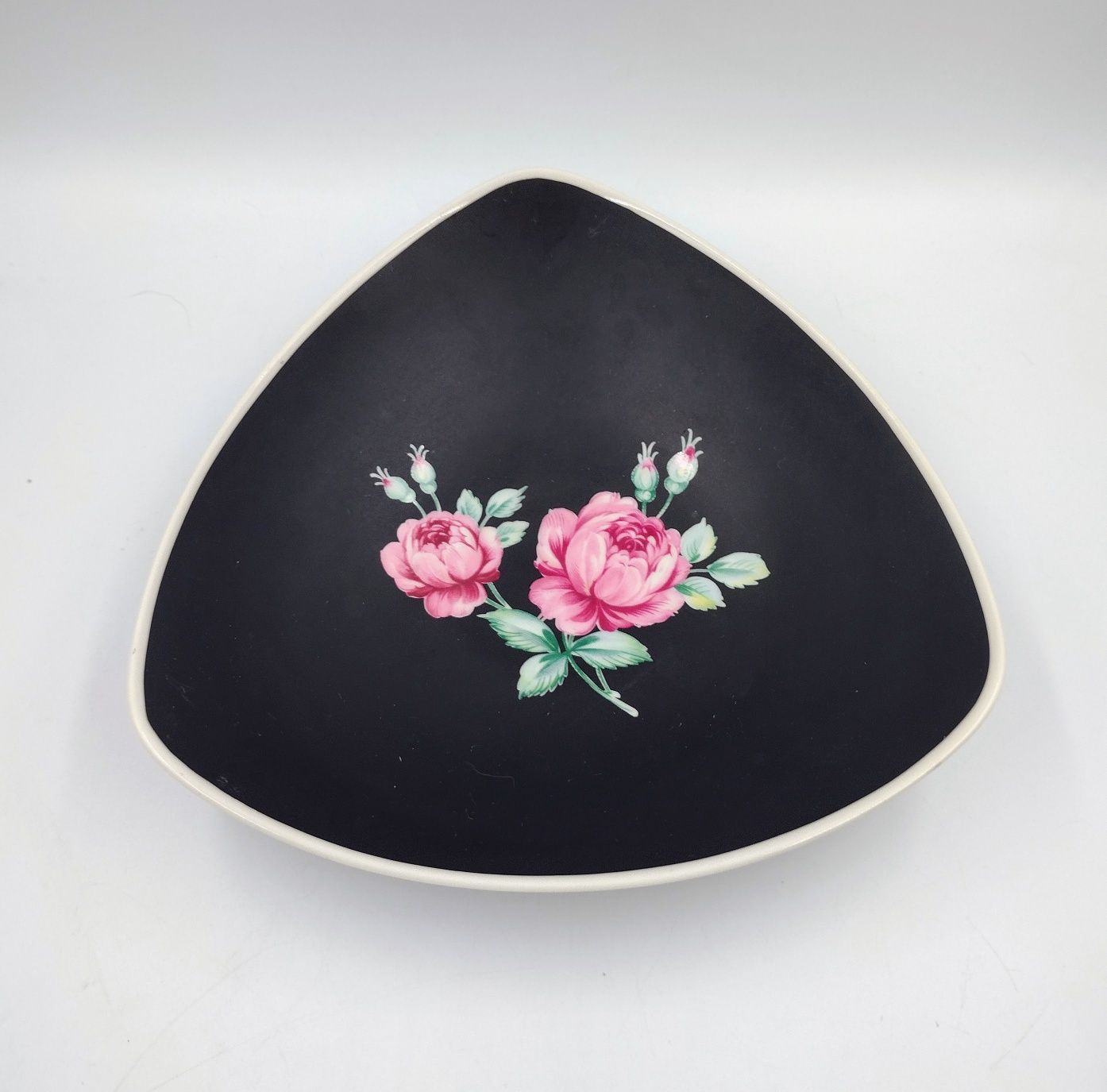 Misa porcelana czarna róża kwiaty retro design antyk vintage bukiet