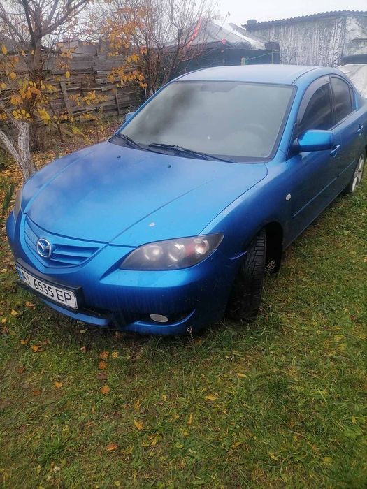 Mazda 3 Машина , водій жінка. Машина не на ходу.