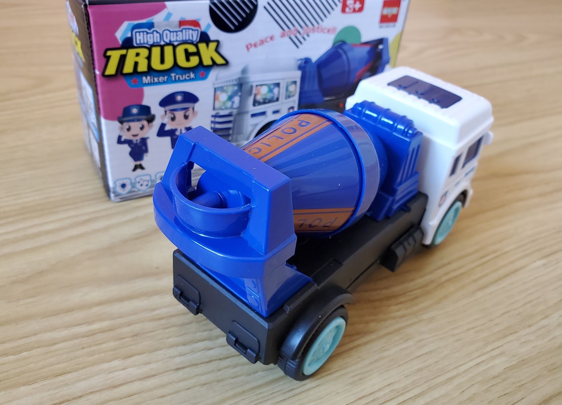 Іграшковий  автомобіль  "Бетонозмішувач" світло/музика (TRUCK)
