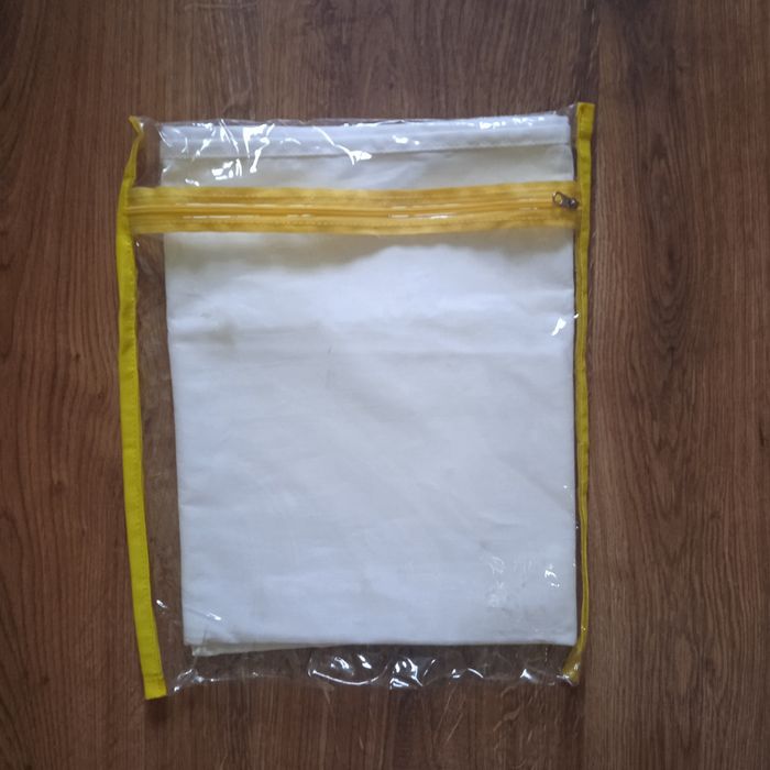 Простирадло в дитяче ліжечко