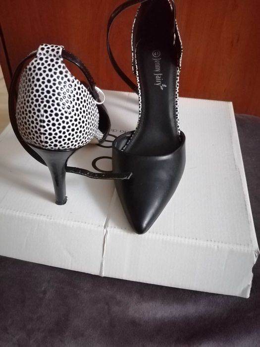 damskie buciki na szpilce