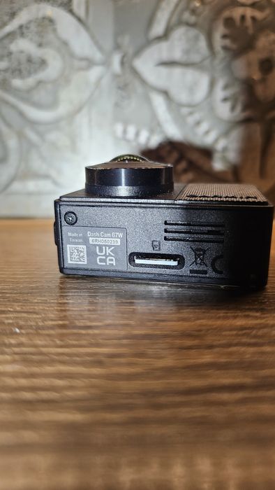 Garmin Dash Cam 67W + tył Garmin mini + karty