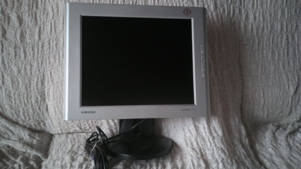 Monitor marcas SAMSUNG, modelo 171 S