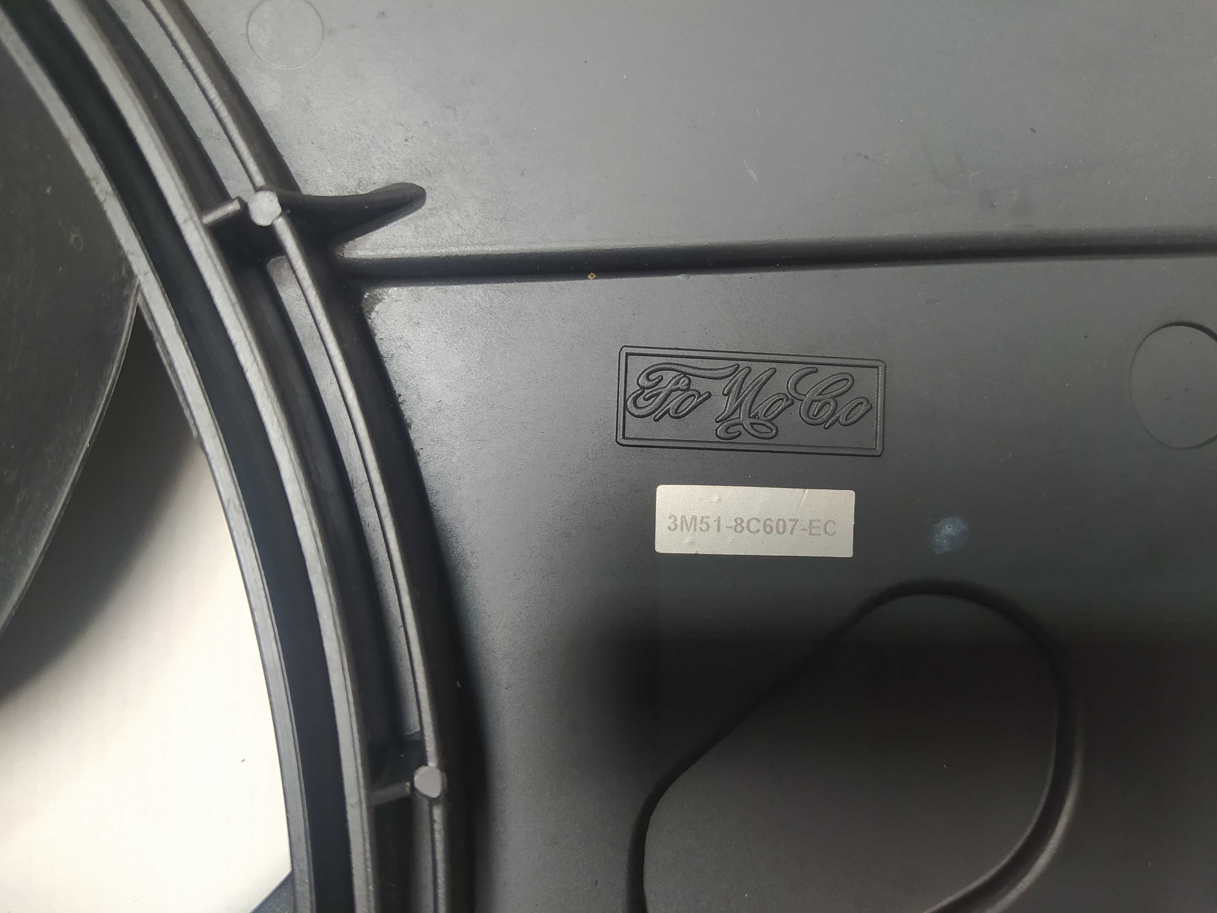 Диффузор вентилятор Ford  Focus MK2 Volvo V40 V50