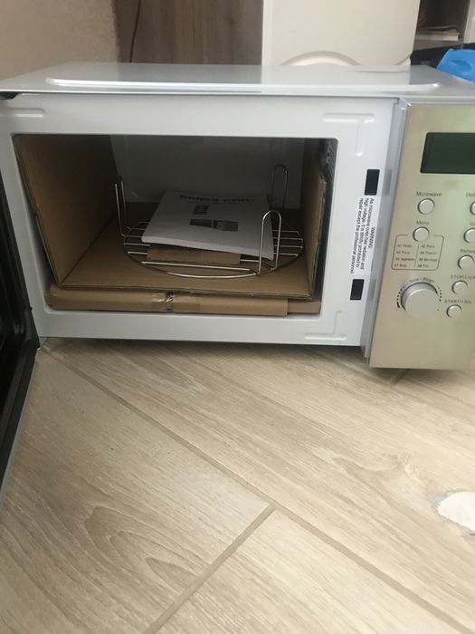 Мікрохвильовка нова -все запаковано .