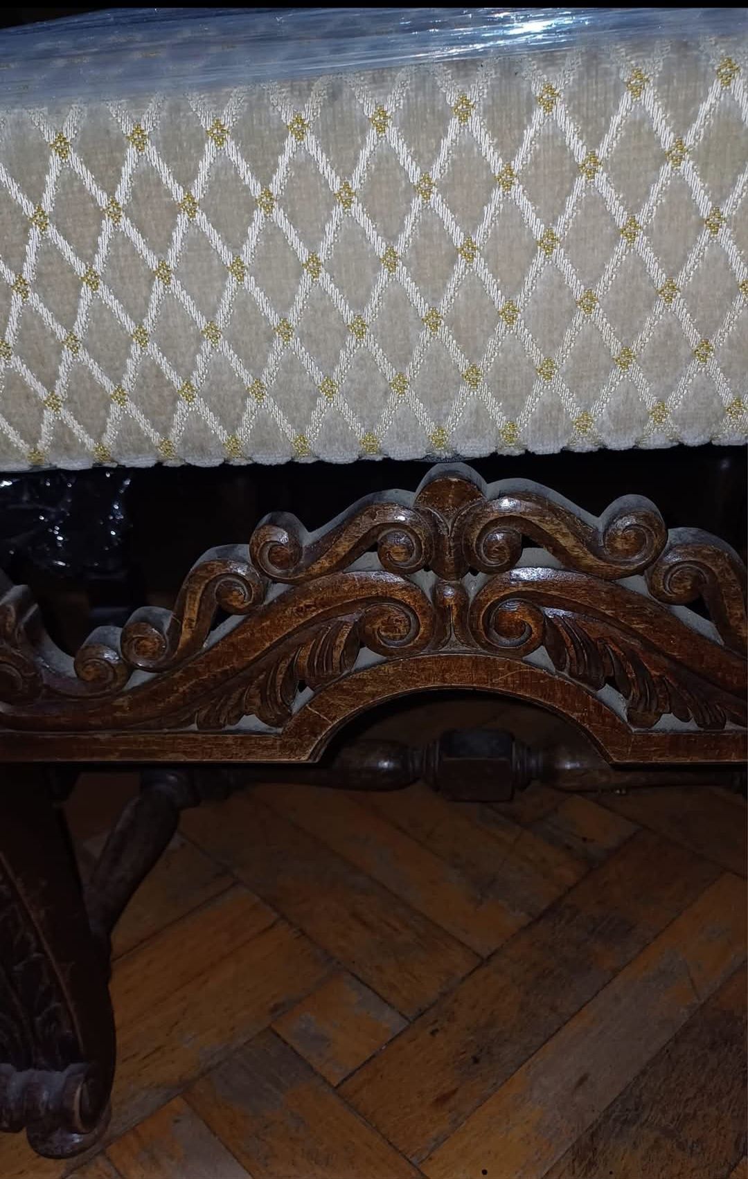 6 krzeseł i stół