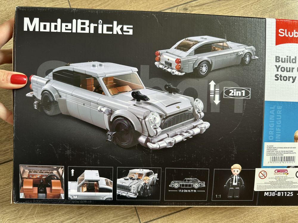 Konstruktor Sluban analogowy Lego ModelBricks auto model