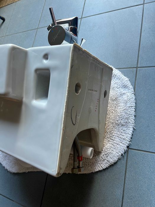 Bidet podwieszany ROCA HAPPENING biały