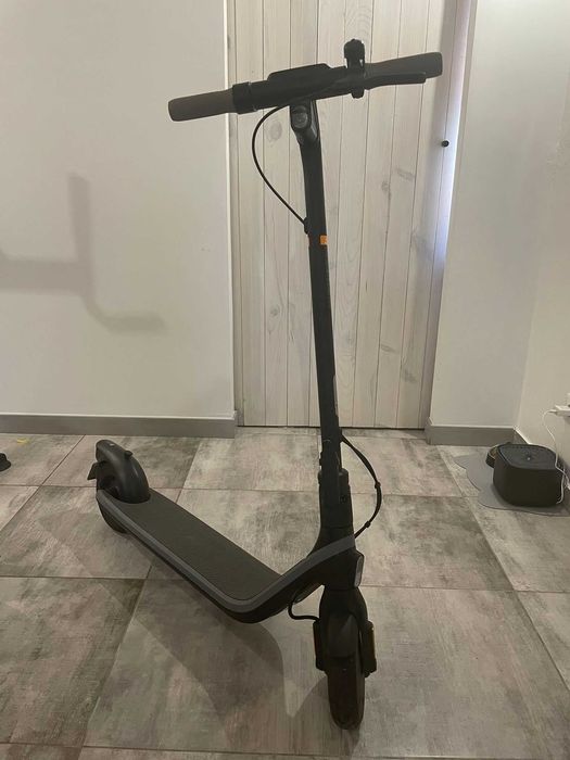 VENDO: 2 Trotinetes Elétricas Ninebot (E2 e E2 Pro) - Ótimo Estado!