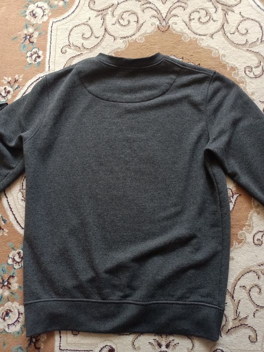 Продам кофту stone island