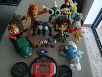 Brinquedos de diferentes coleções