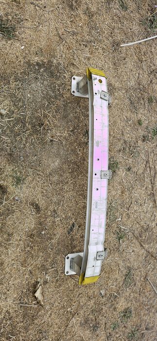 Reforço parachoque peugeot 308