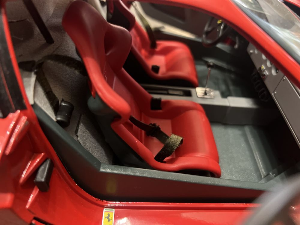 Model Ferrari F40  Pocher 1:8
