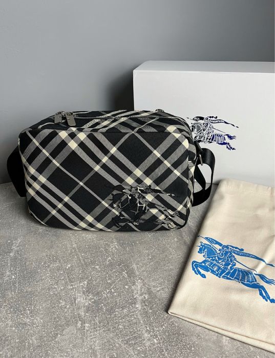 Burberry сумка Black Check heron palm chrome loro island чорна