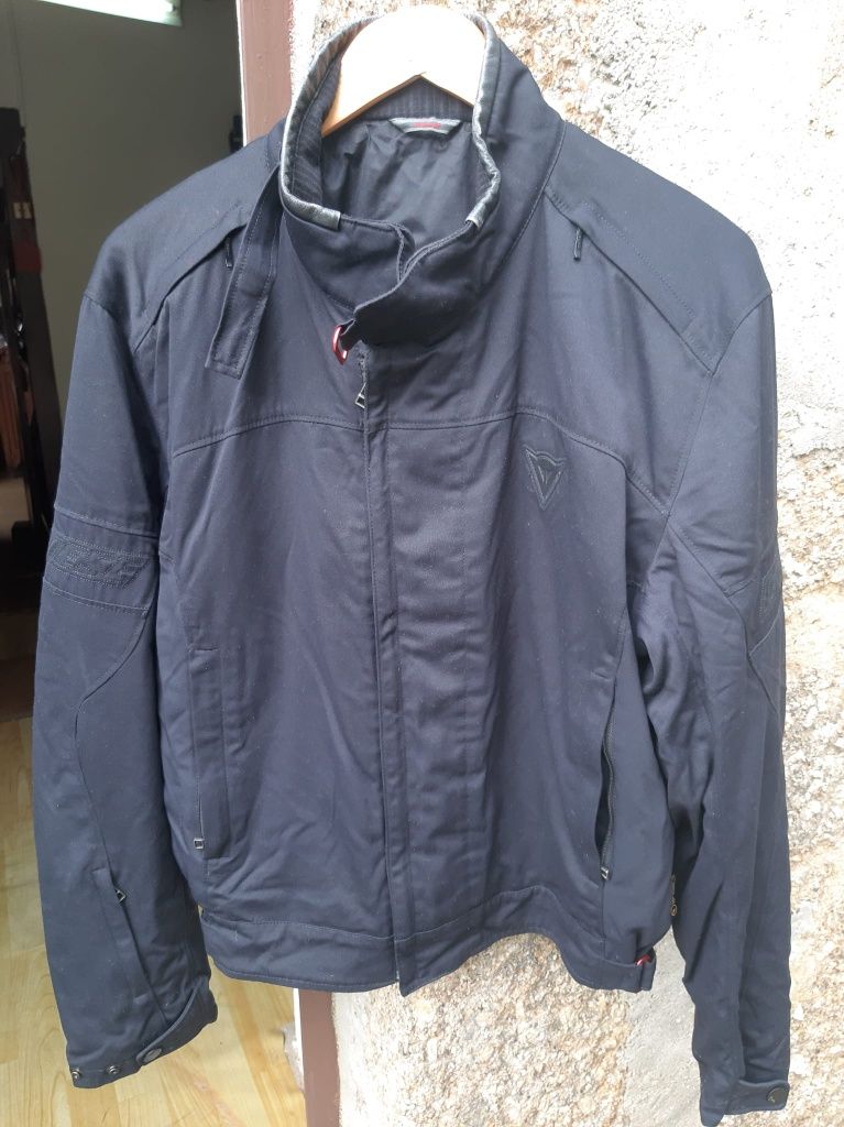 Casaco Dainese como novo