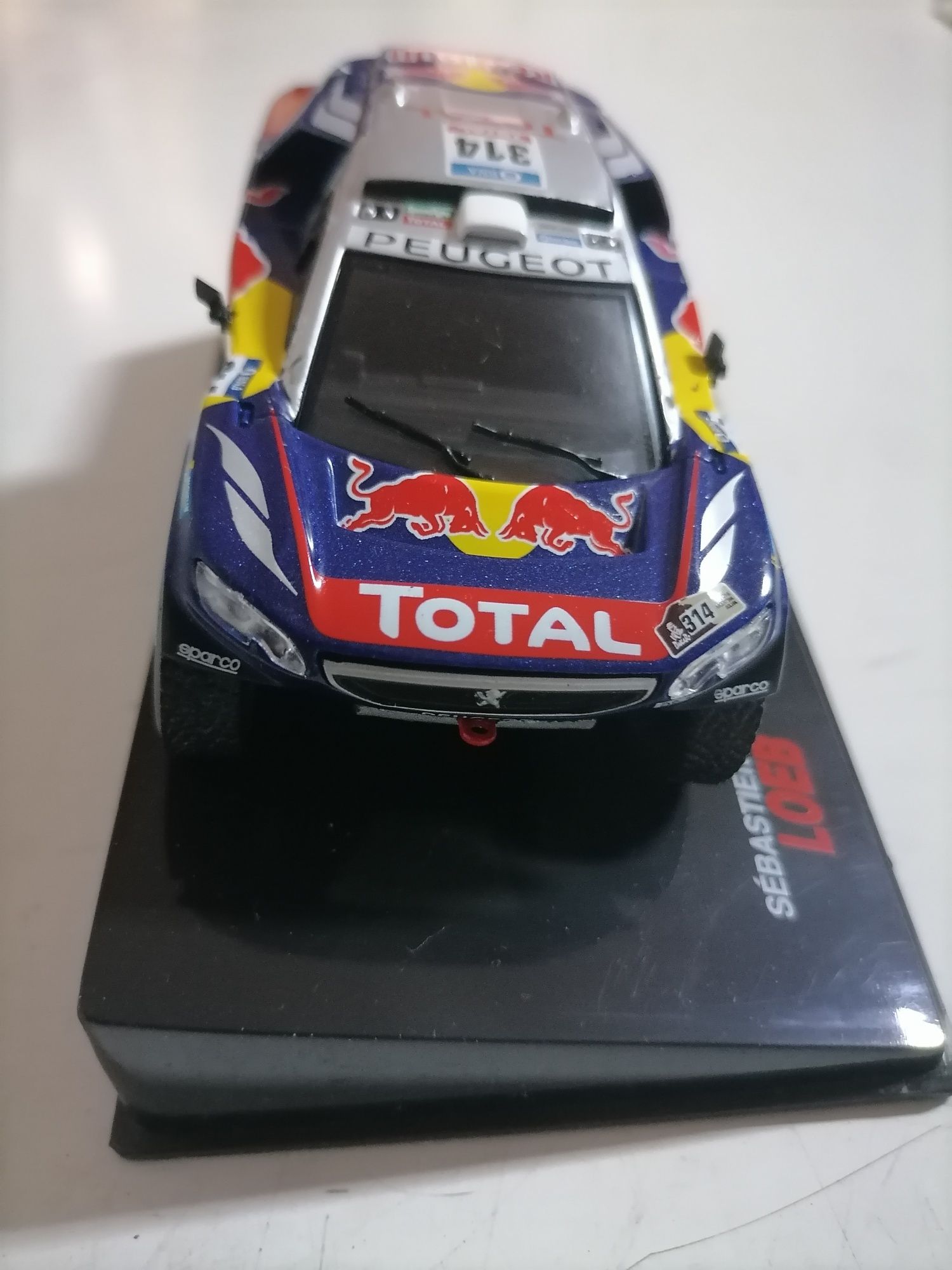 Miniatura Peugeot DKR 1/43