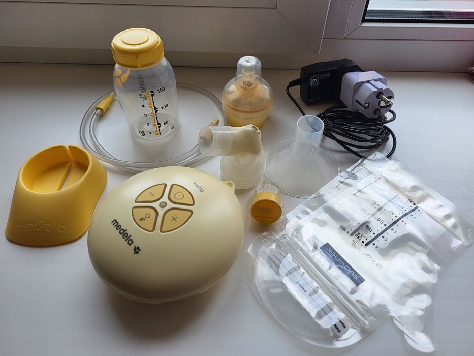 Молоковідсмоктувач Medela swing (працює від мережі або батарейок)