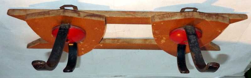 Ciekawy drewniany wieszak - oczy sowy- .