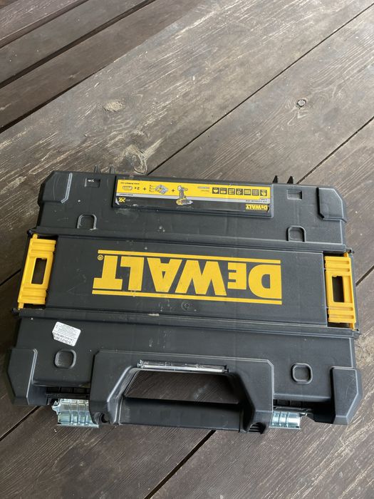 DeWALT DCD709 безщітковий ударний шуруперт