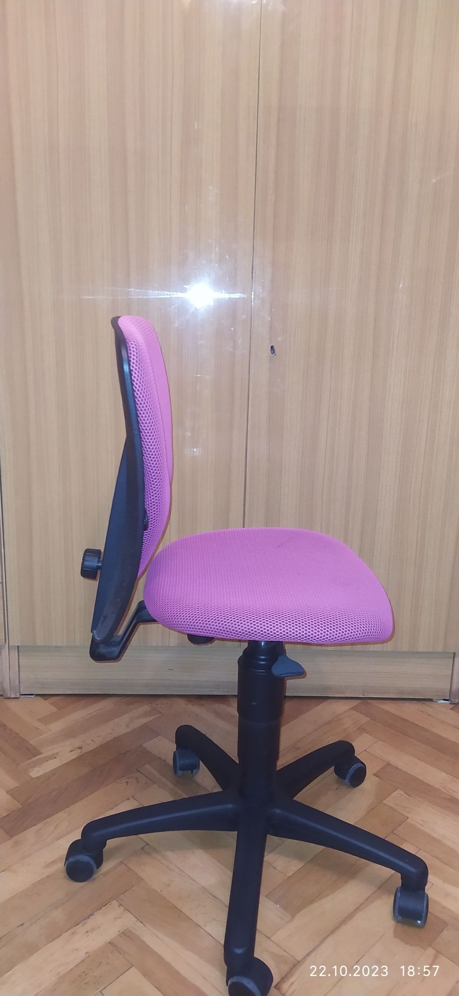 Krzesło obrotowe biurowe dziecięce