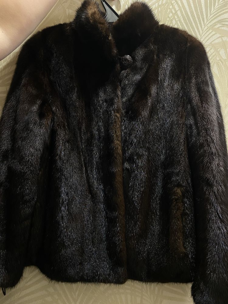 Продам норковую шубу