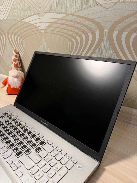 Asus VivoBook 17｜Vega 8 2gb｜Ryzen 5 3500U｜17.3"｜OЗУ 8 gb｜512 gb