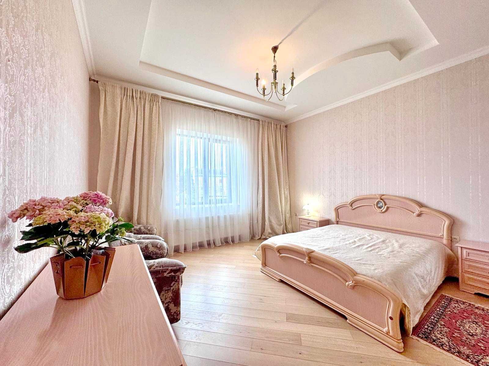Продаю гарний будинок в Царському селі. ц1