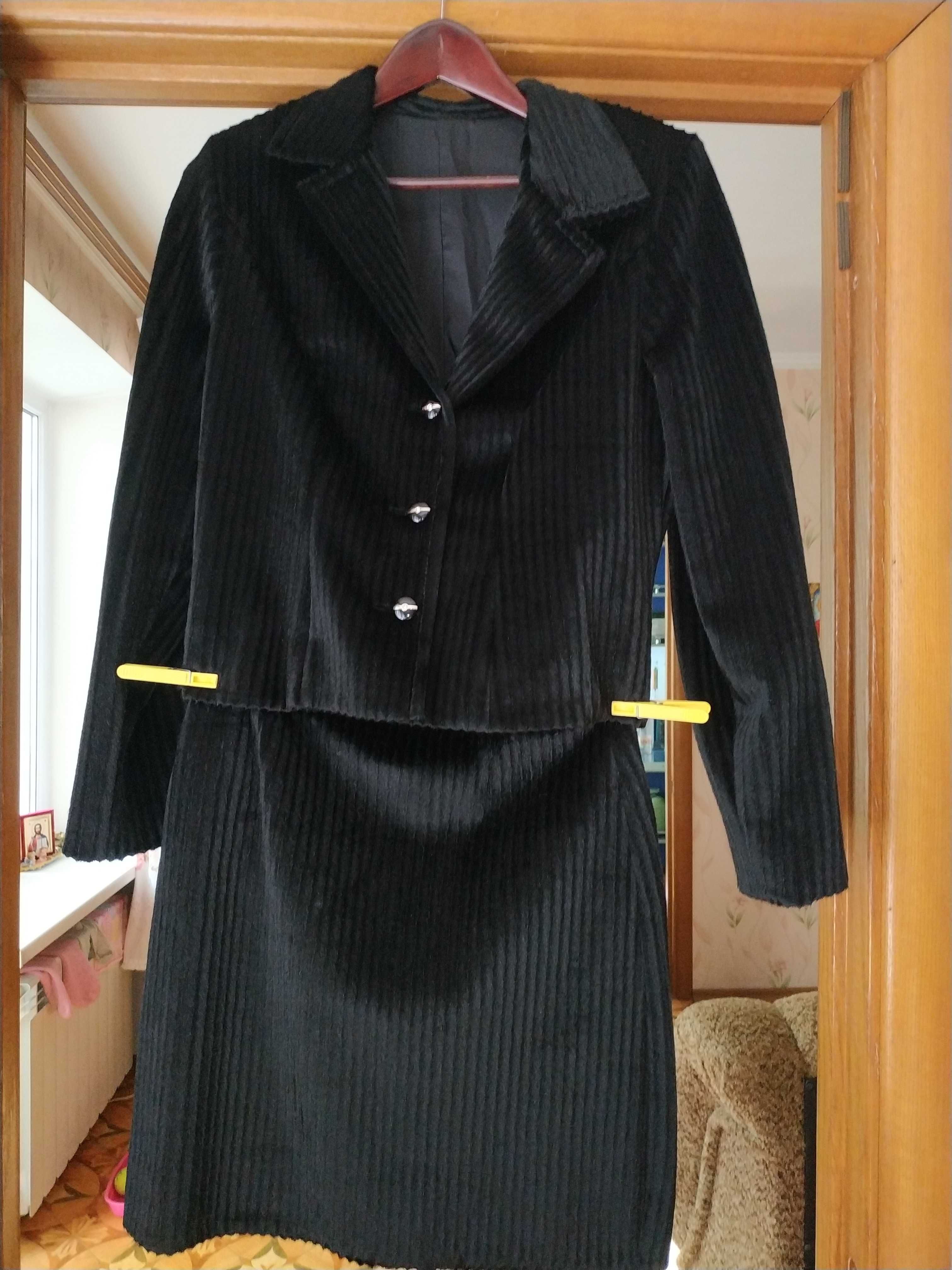 Костюм женский пиджак и юбка р 48