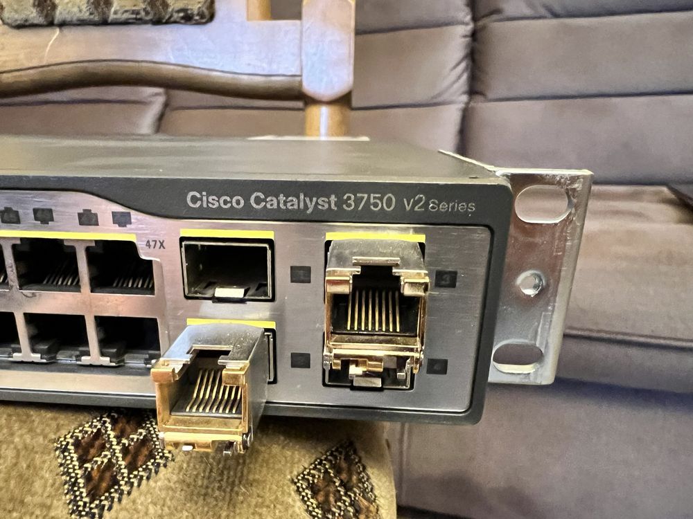 Switch Cisco Catalyst 3750 v2