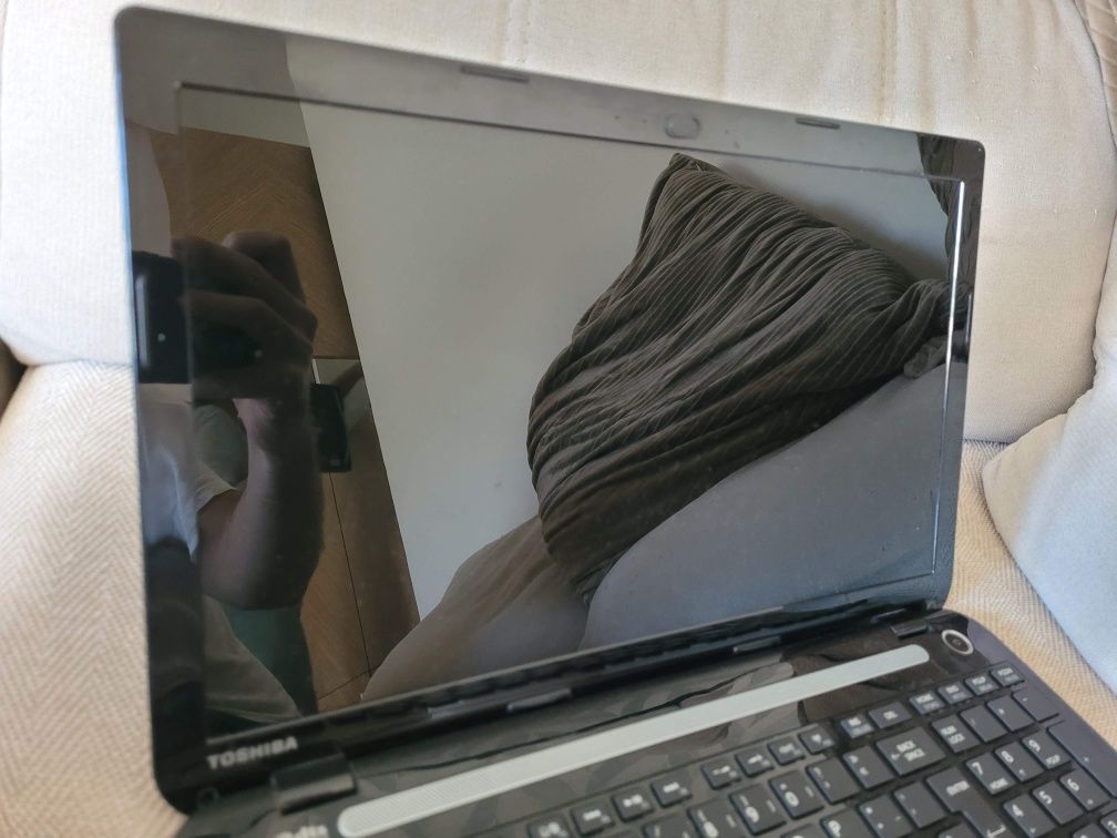 Portatil Toshiba Satellite L50-A-1CU - 15.6"