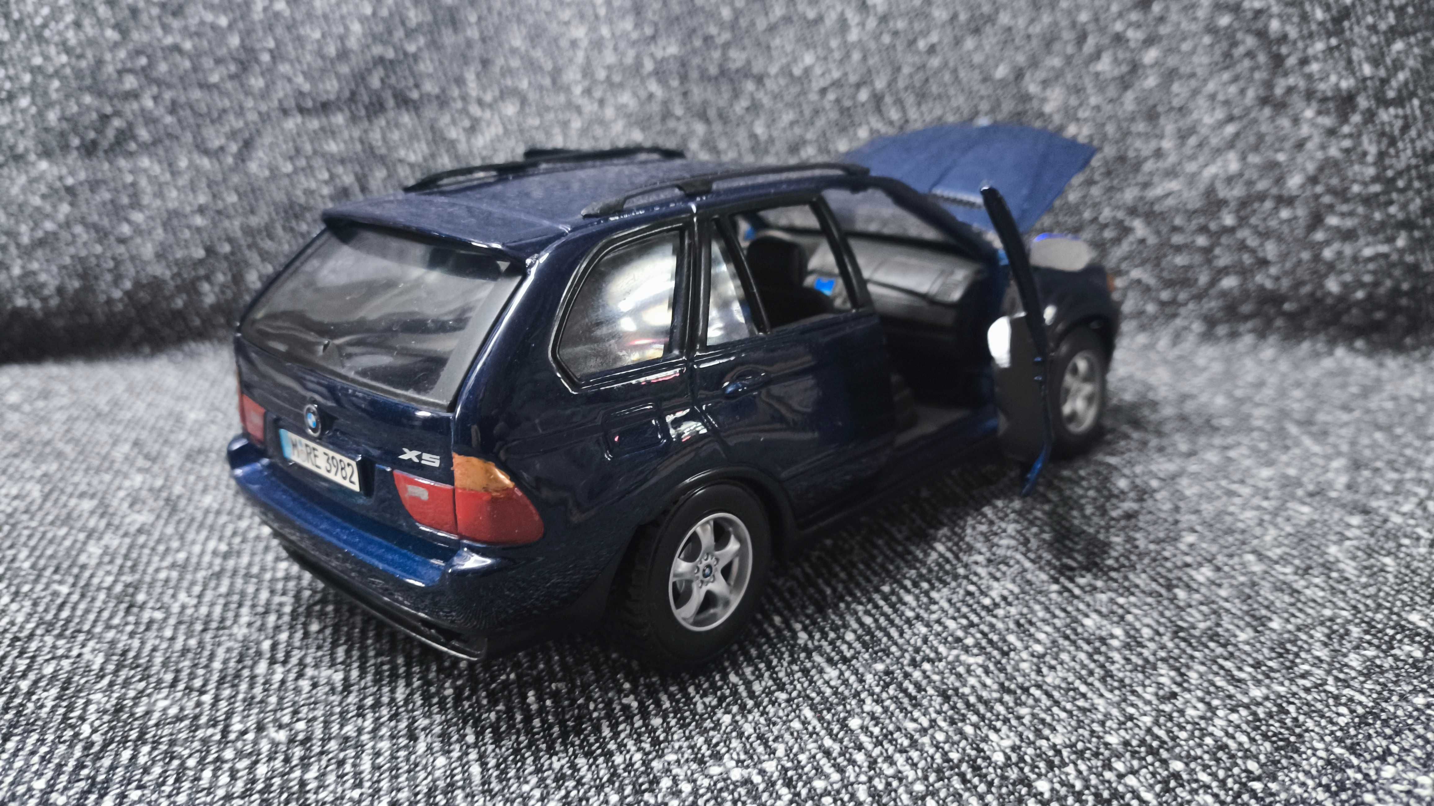 Модель BMW X5 масштаб 1:24 Bburago
