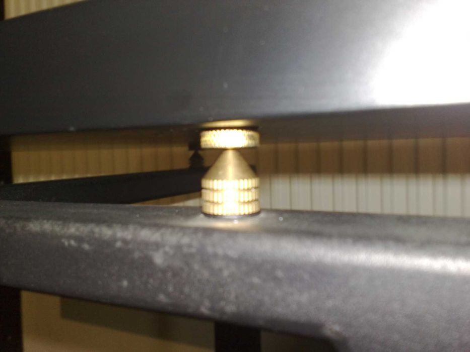 Stolik pod gramofon Rogoz Audio Fras Svart, granitowa podstawa