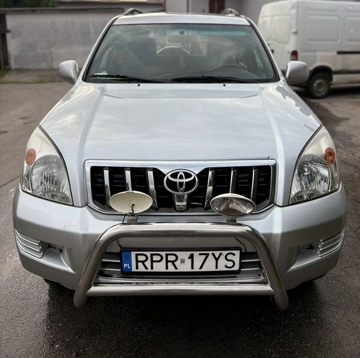 Sprzedam lub zamienię na auto osobowe Toyota land Cruiser 120