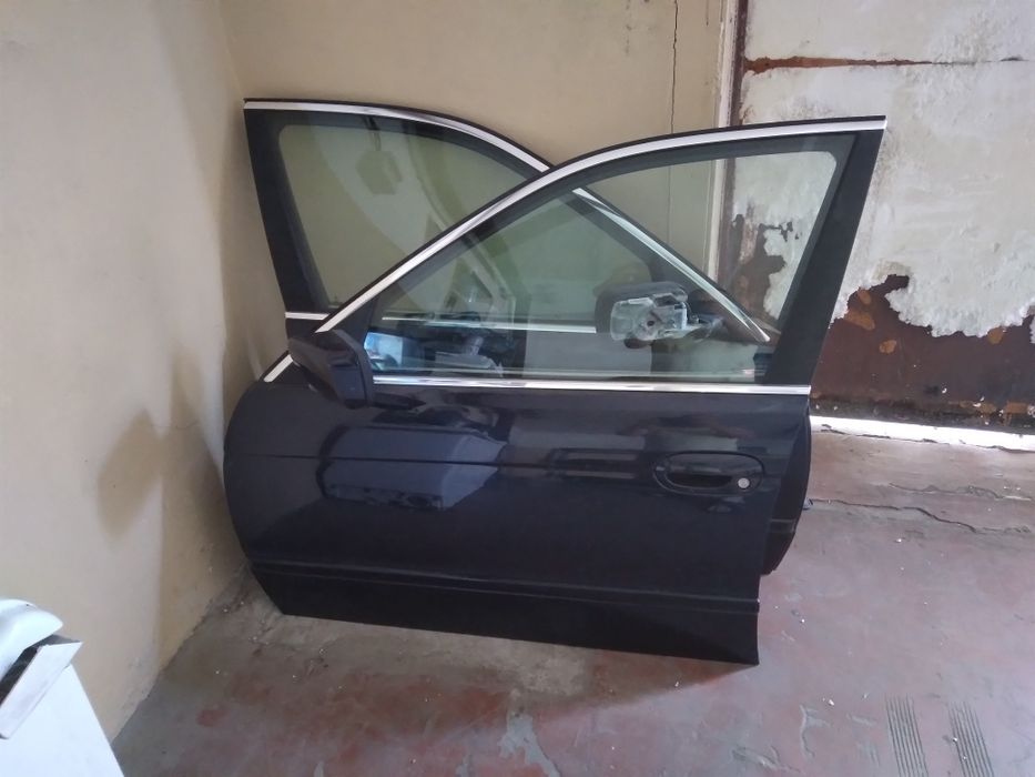 Двери автомобильные