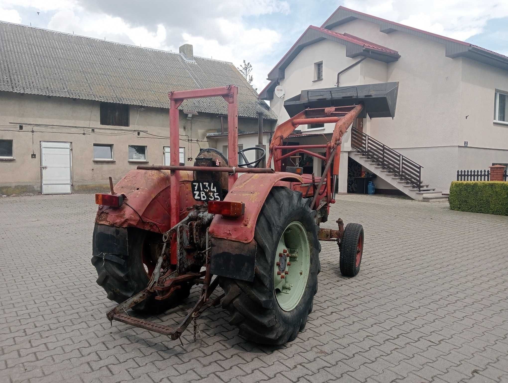 Zetor 5711 z turem