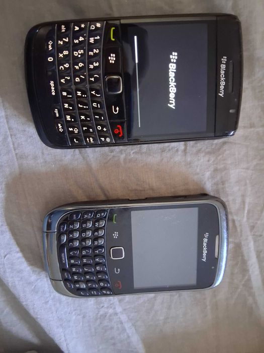Telemóvel blackberry bolt bloqueado e blackberry curve sem bateria