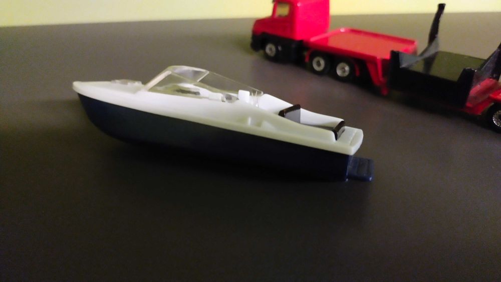 Siku tir ciężarówka łódka statek jacht 1:87
