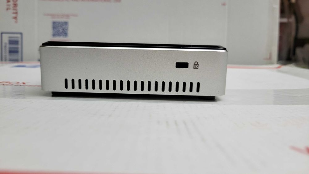 Міні-пк Intel NUC5i5RYK i5-5250u 8-128GB m.2 NVME SSD WiFi BT DP HDMI
