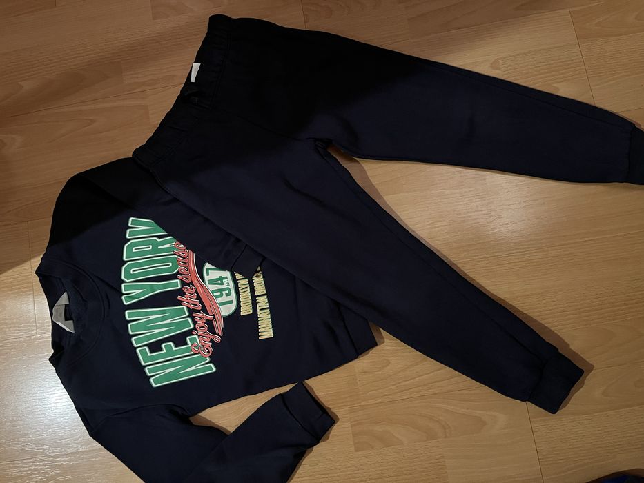 Костюм на мальчика H&M 134 рост