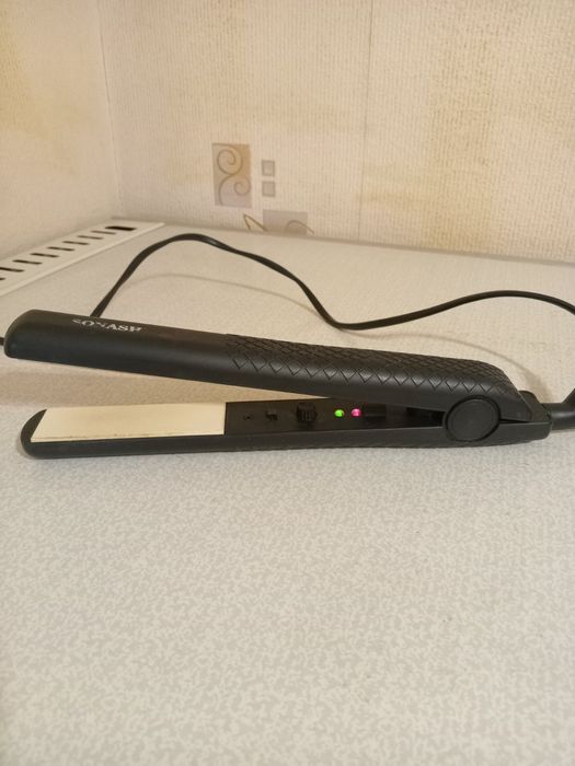 Утюжок для волосся.