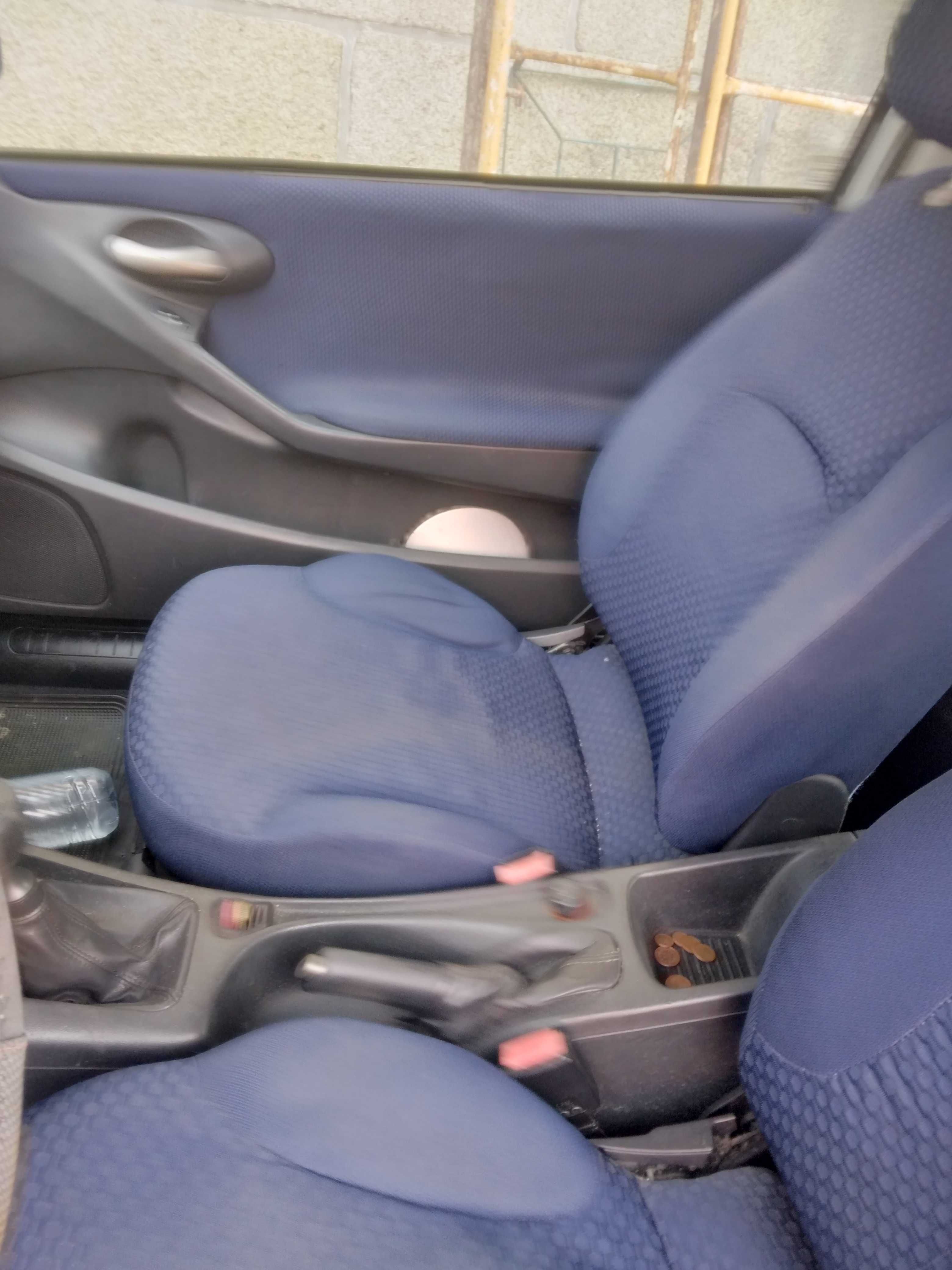 Carro com muito uso