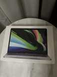 MacBook Pro  M2 13,3” 8 GB RAMu 512 GB