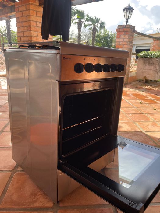 Fogão + forno (gás + Eletricidade) marca Meireles, 4 fontes de calor