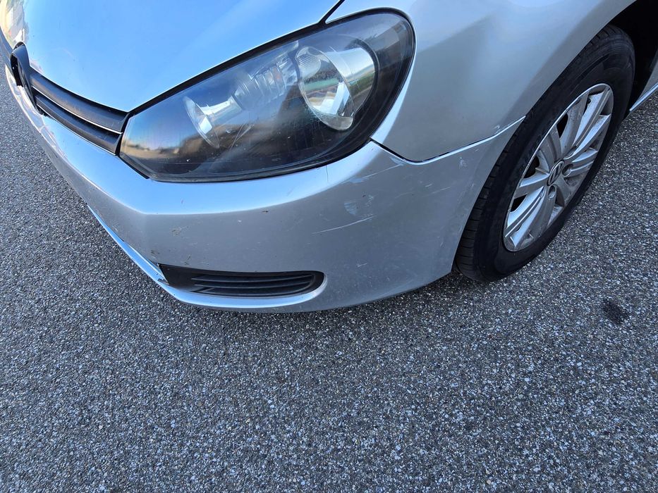 Golf  1.6tdi Posiadam  inne  auta  z włoch całe i uszkodzone