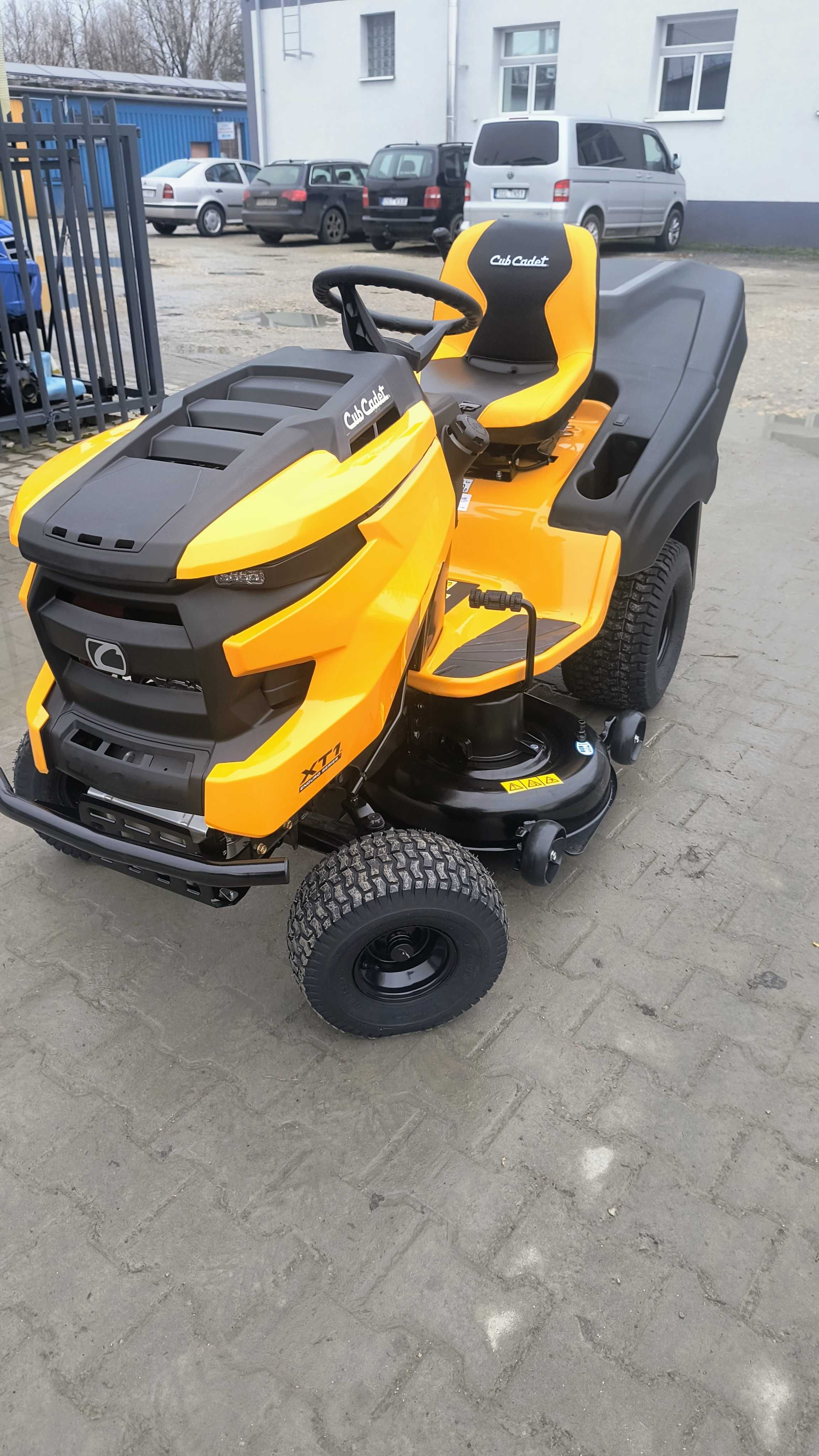 Traktorek ogrodowy Cub Cadet XT1 OR106