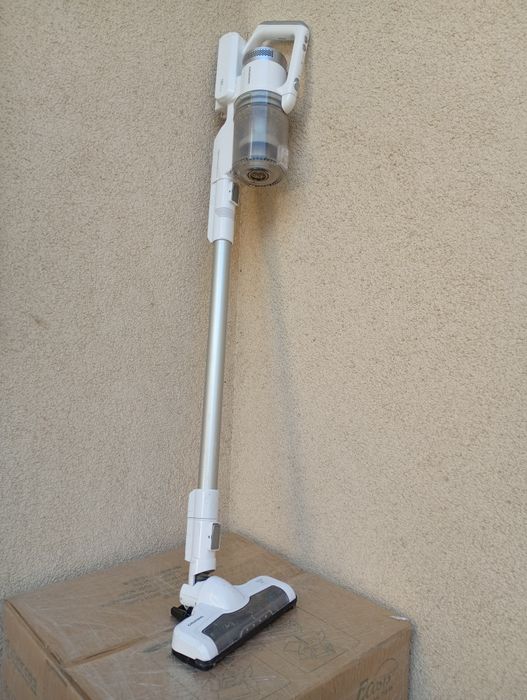 Пилесос з Німеччини. Акумуляторний і провідний