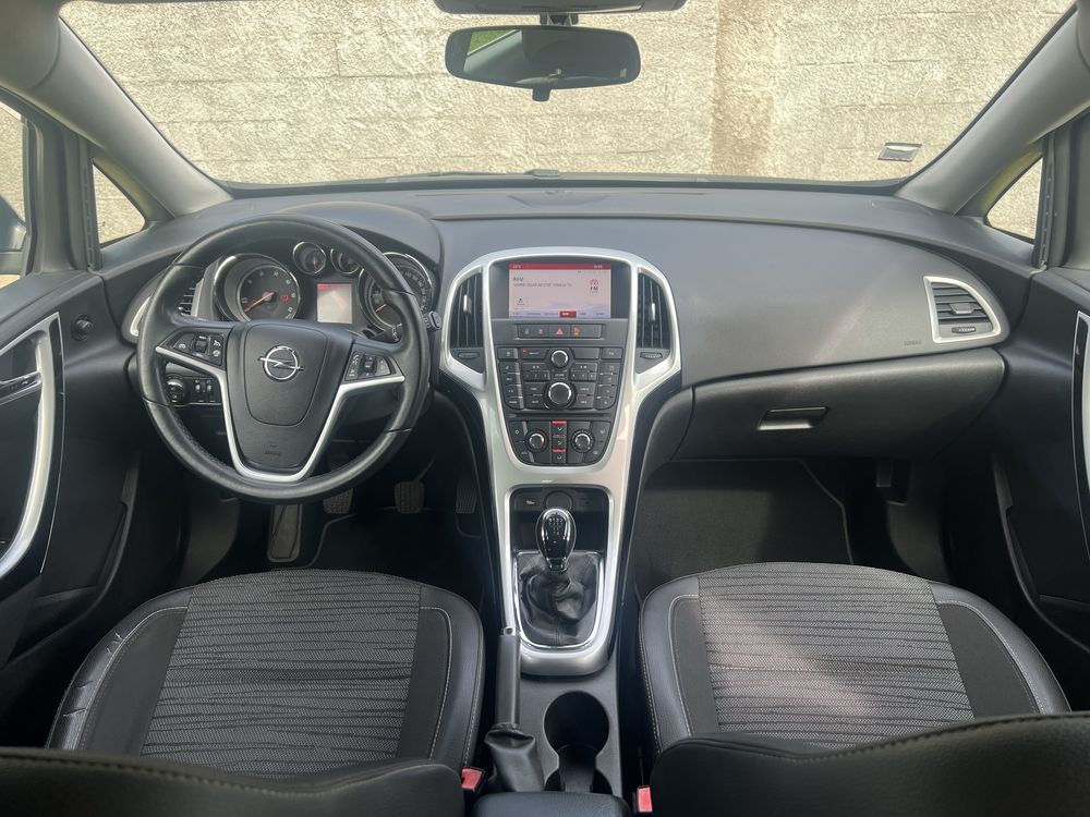 Opel Astra Sports Tourer 1.3CDTi cosmo